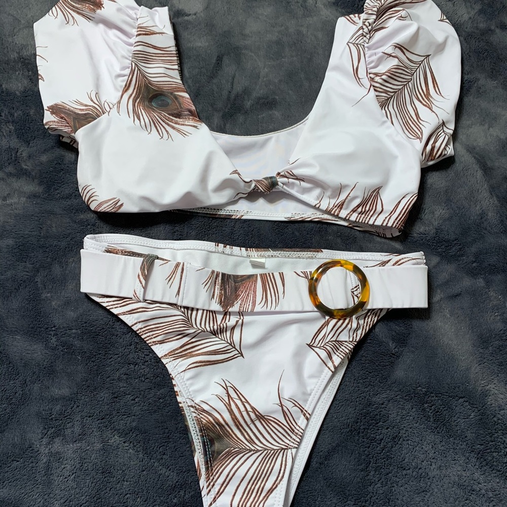 SOLD Women’s Bathing Suit 👙